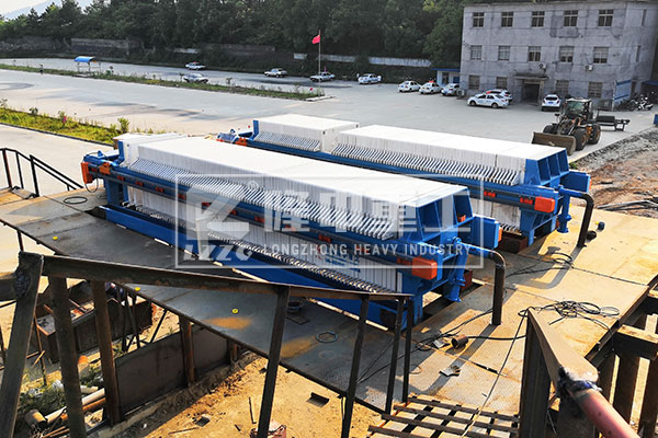 污泥板框壓濾機(jī)新舊對(duì)比 污泥板框壓濾機(jī)新舊對(duì)比